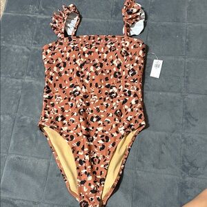 *NEW* Old Navy Leopard Print One-Piece Swimsuit